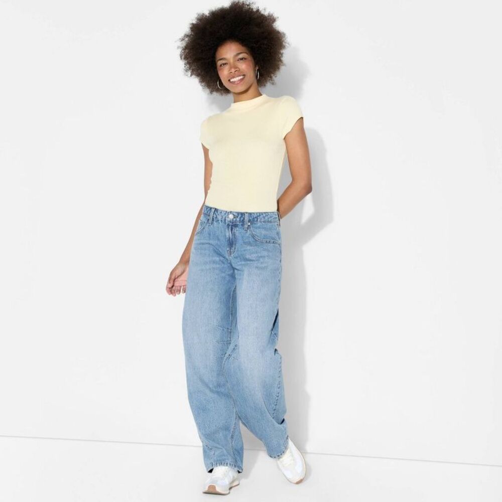 NWT Wild Fable Mid Rise Barrel Leg Jeans in Light Blue